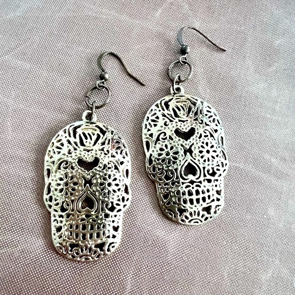 Shull Earrings - Picture 1 of 5